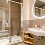 Bed & Breakfast Flux Your 3*